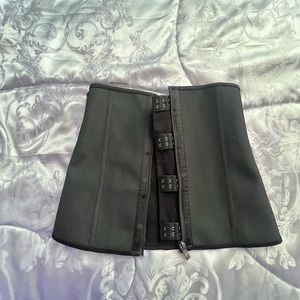 waist trainer xs